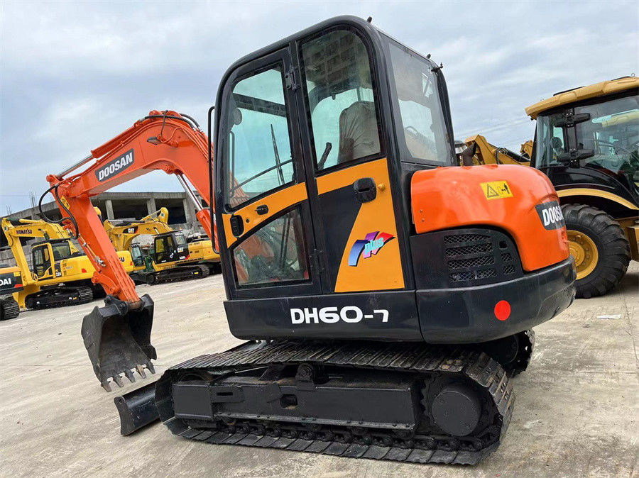 Маленький экскаватор Doosan DH60 Mini Crawler Digger Корейская марка 6тон