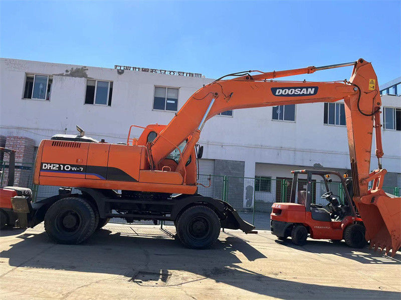 Оригинальный использованный колесный экскаватор Doosan DH210W использованный колесный экскаватор Doosan 21 тонны