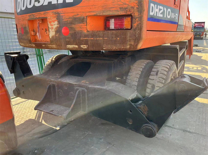Оригинальный использованный колесный экскаватор Doosan DH210W использованный колесный экскаватор Doosan 21 тонны