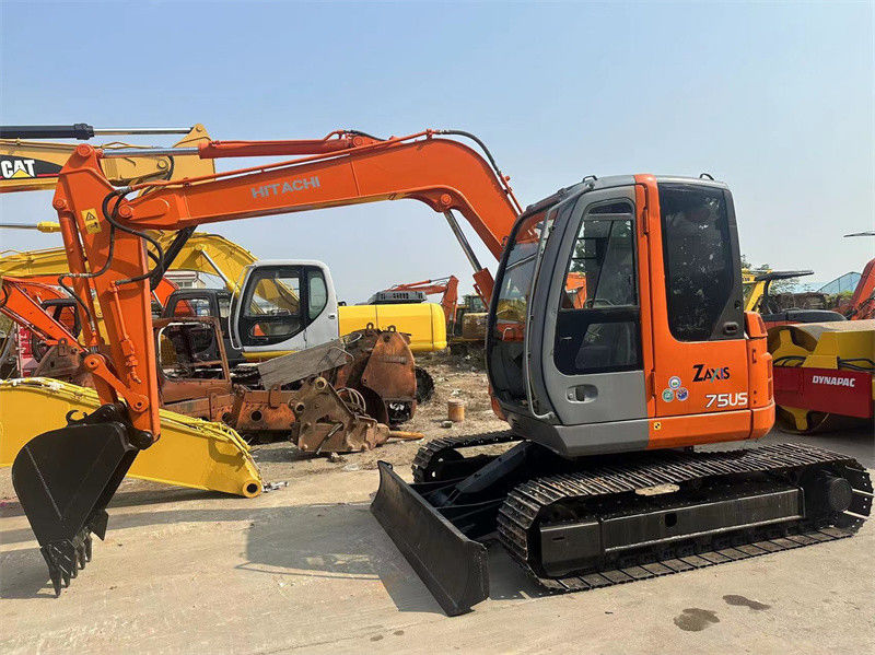 Использованный Hitachi ZX75US мини экскаватор Использованный 7,5 тонны Hitachi ZX75 мини экскаватор Digger
