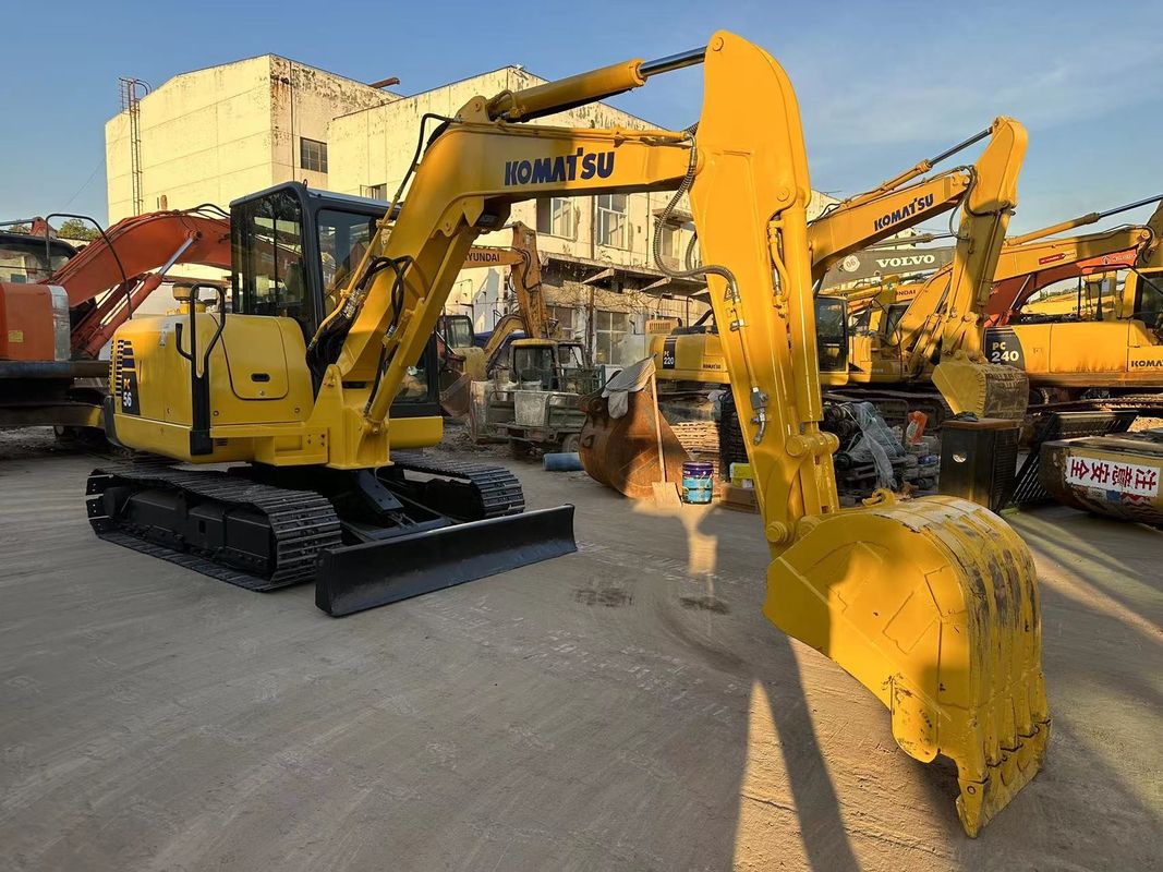 Komatsu PC56-7 Использованный мини экскаватор 5 тонн Komatsu экскаватор В хорошем состоянии