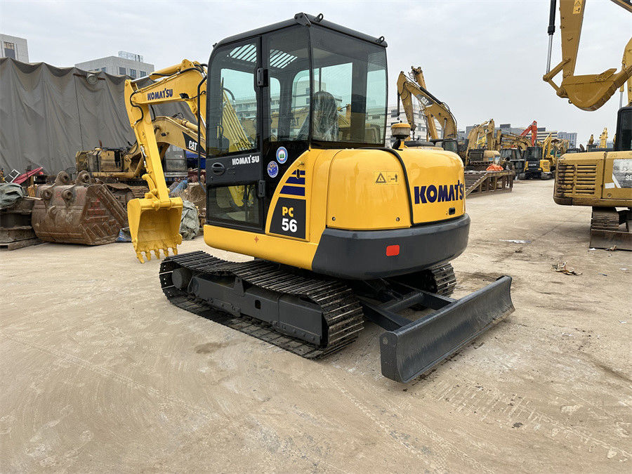 Маленький Япония Komatsu PC56 Использованный гидравлический экскаватор Мини размер Вес 5 тонн с лезвием