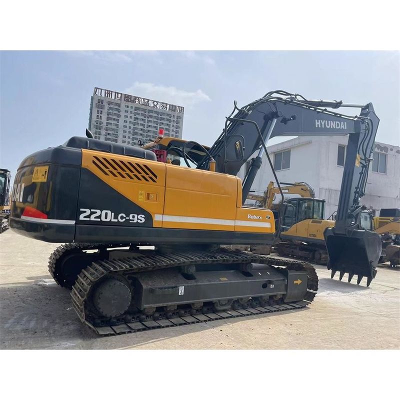 Тяжелый кавальщик Hyundai R220 9S Общие размеры 9.55м*2.99м*3.08м
