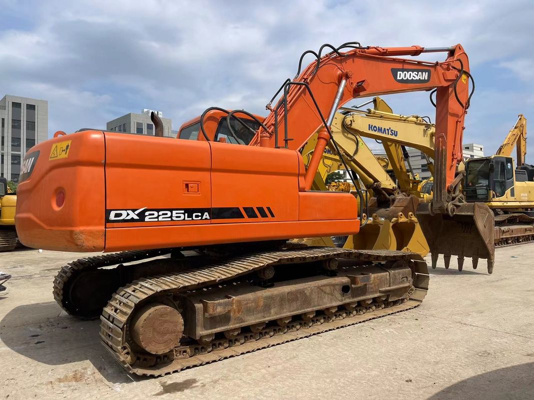 Найдите идеальное совпадение Подержанный экскаватор Doosan DX225LCA 22 тонны в отличном состоянии