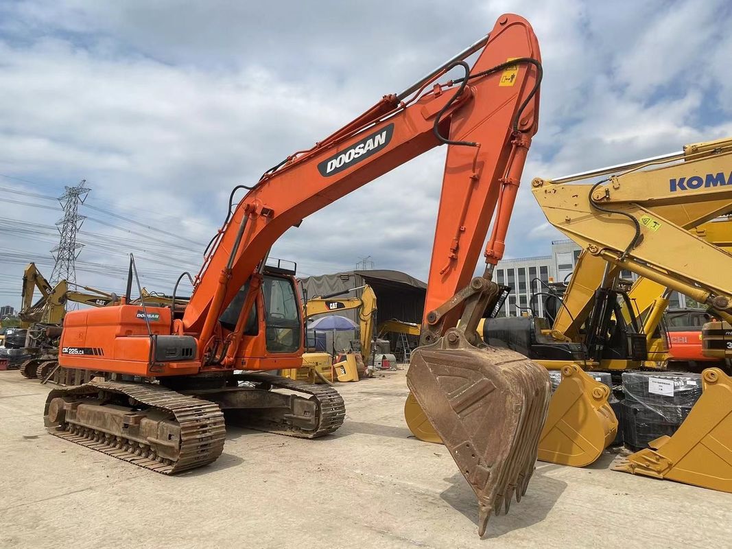 Найдите идеальное совпадение Подержанный экскаватор Doosan DX225LCA 22 тонны в отличном состоянии