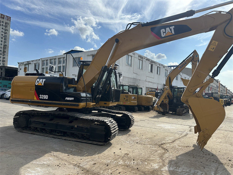 Использованные экскаваторы Cat 320D Использованные экскаваторы с вместимостью 1 м3