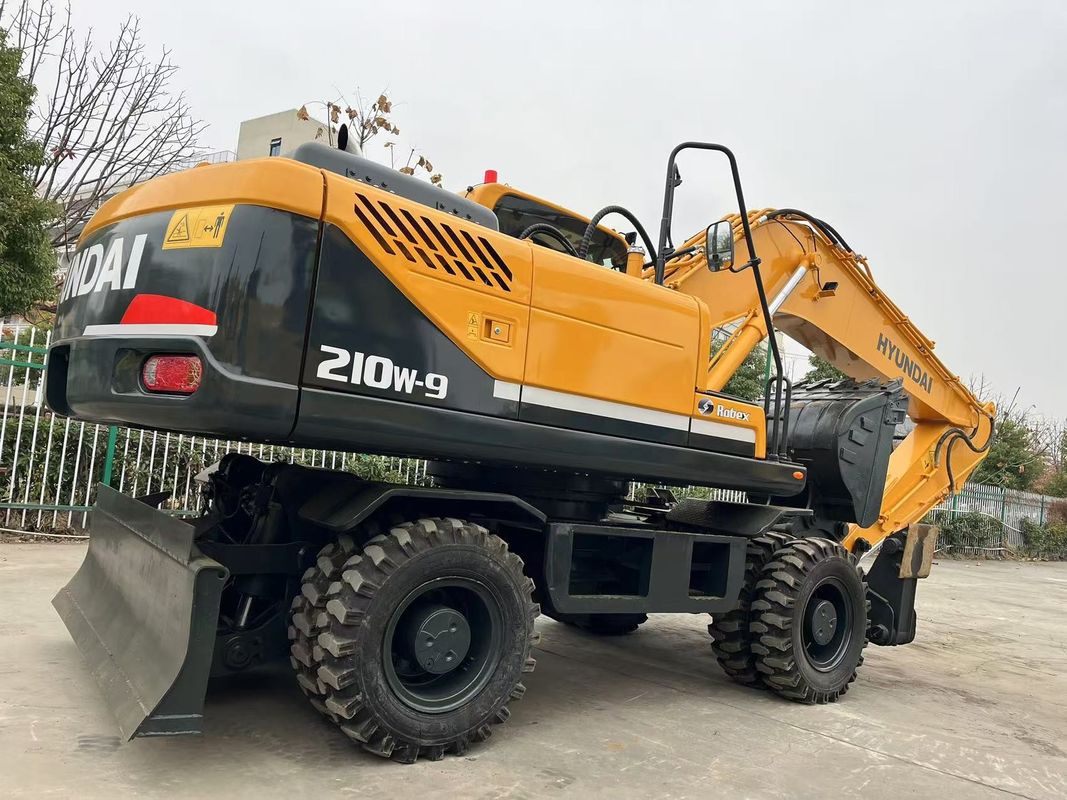 Двигающийся Тип Использованный Hyundai R210W-9 Колесный экскаватор 21 тонна Использованный Hyundai Колесный экскаватор