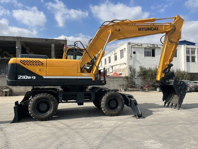 Использованный экскаватор Hyundai 210w-9 колесный экскаватор 21 тонны средних размеров использованные экскаваторы