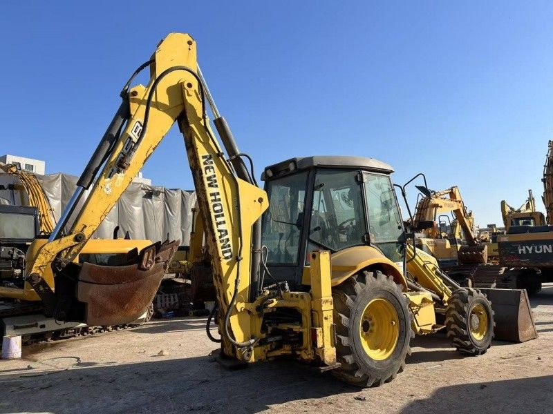 Оригинальный цвет Новая Голландия LB85 Загрузчик буксировщик 4 колеса привод в хорошем состоянии