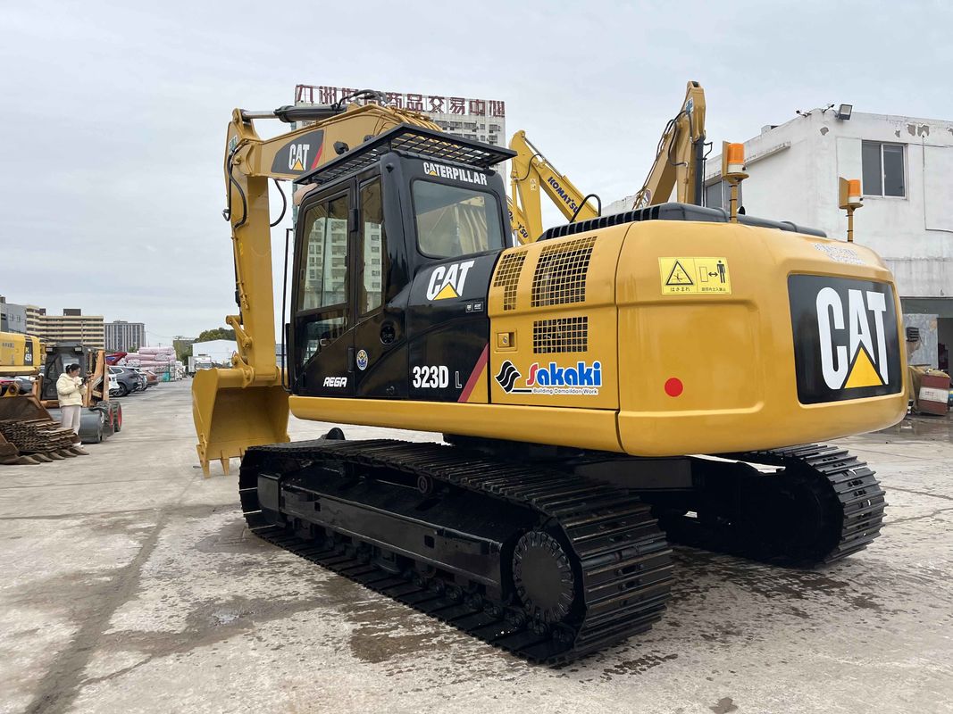Использованный экскаватор CAT 323DL для строительства