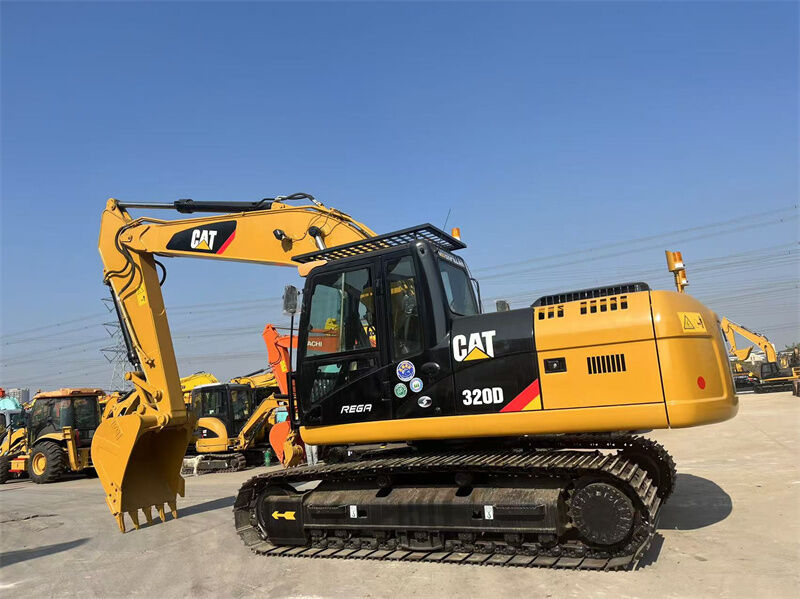 Использованный экскаватор Caterpillar 320D с двигателем Caterpillar C6.4 и емкостью ведра 1,2 м3 для тяжелого строительства