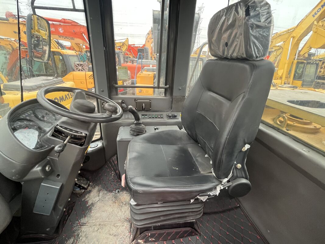 Мощный подержанный SDLG L958F колесный погрузчик, оснащенный 9,7 литровым двигателем и отличным комфортом оператора в долгосрочной перспективе